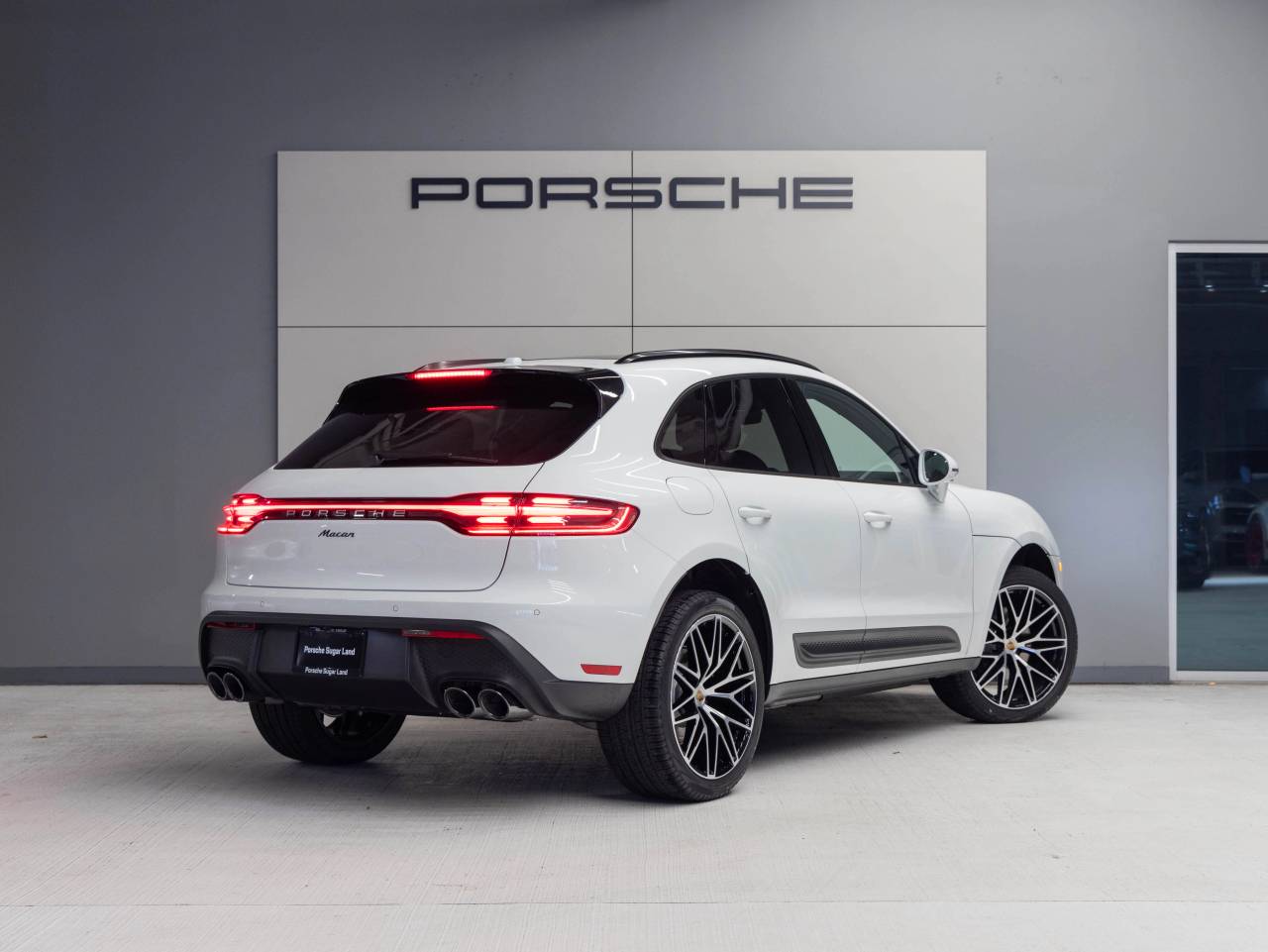 2026 Porsche Macan Macan