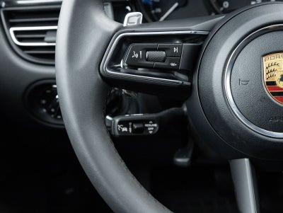 2026 Porsche Macan AWD