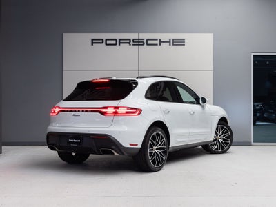2026 Porsche Macan AWD