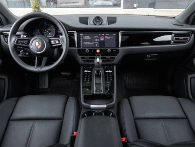 2026 Porsche Macan AWD