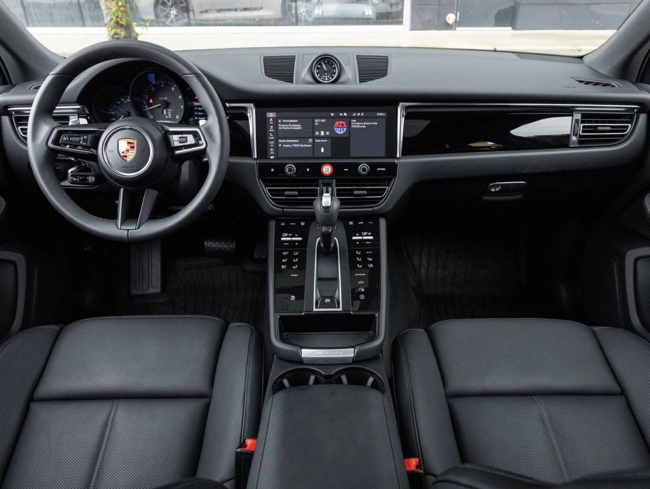2026 Porsche Macan AWD