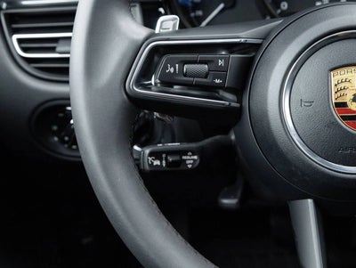 2026 Porsche Macan AWD