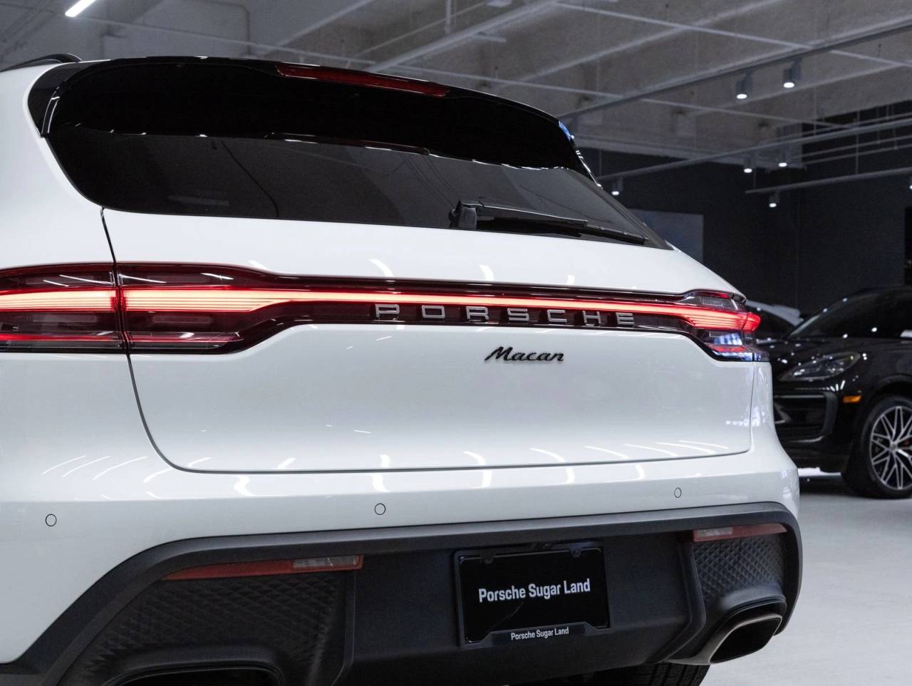 2026 Porsche Macan AWD