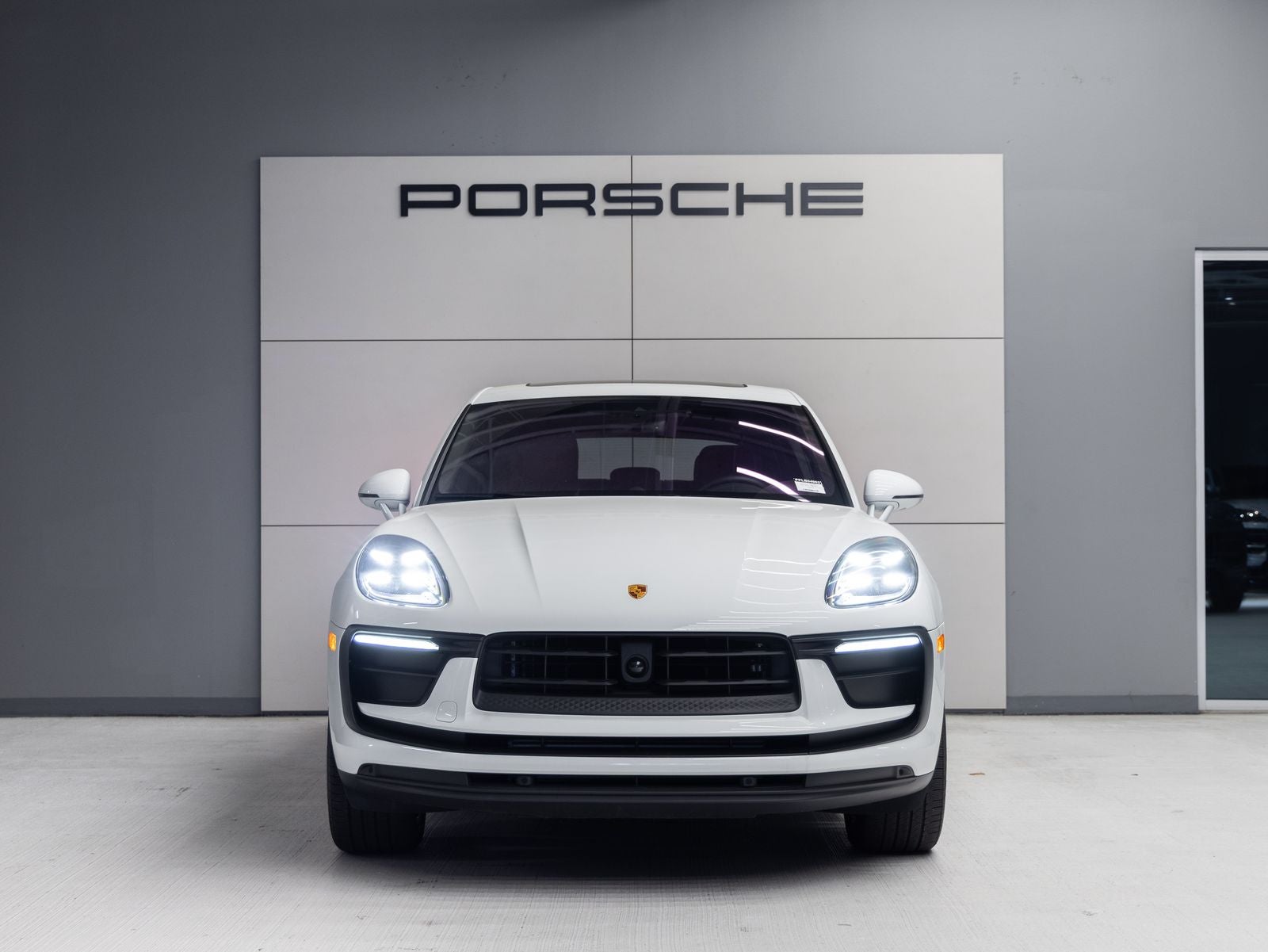 2026 Porsche Macan Macan