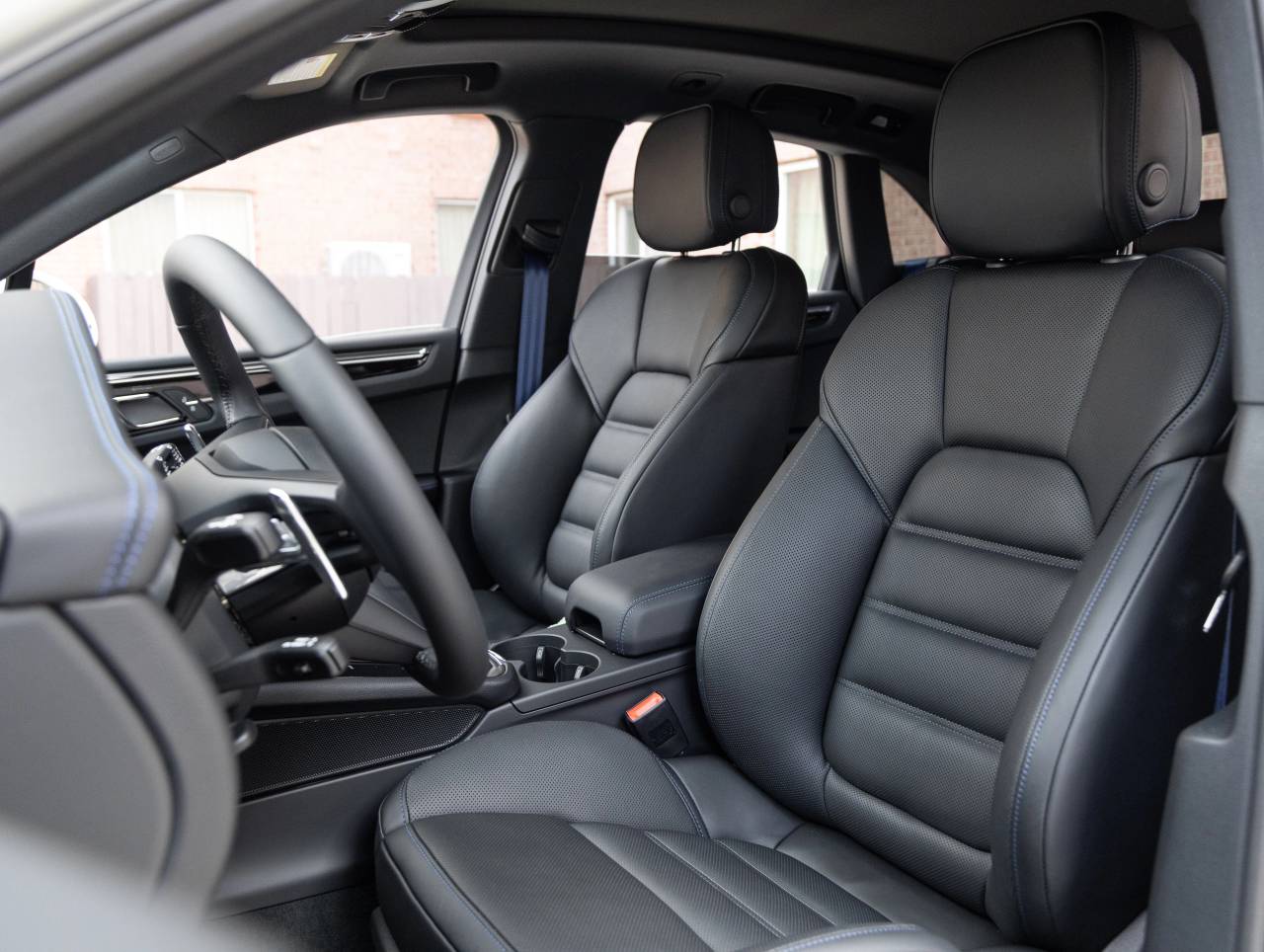2026 Porsche Macan AWD