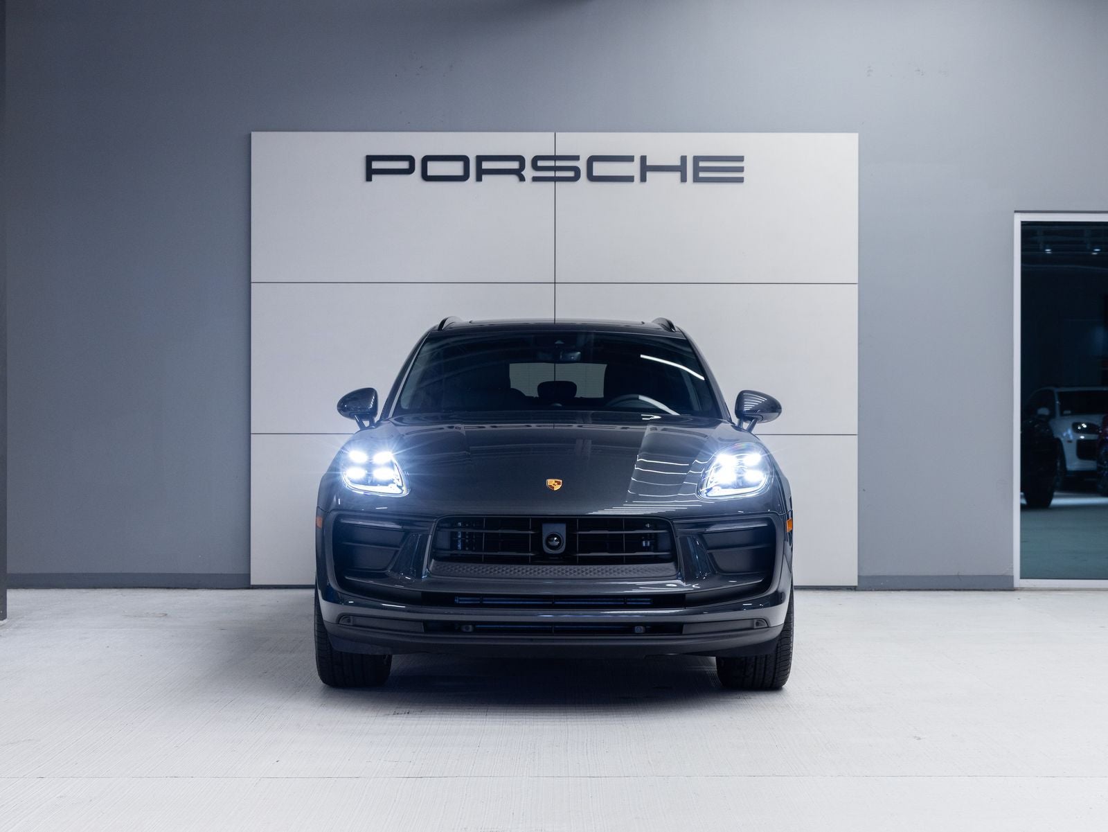 2026 Porsche Macan AWD