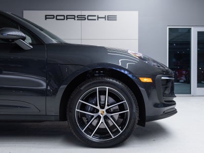 2026 Porsche Macan AWD