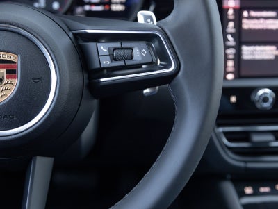2026 Porsche Macan AWD