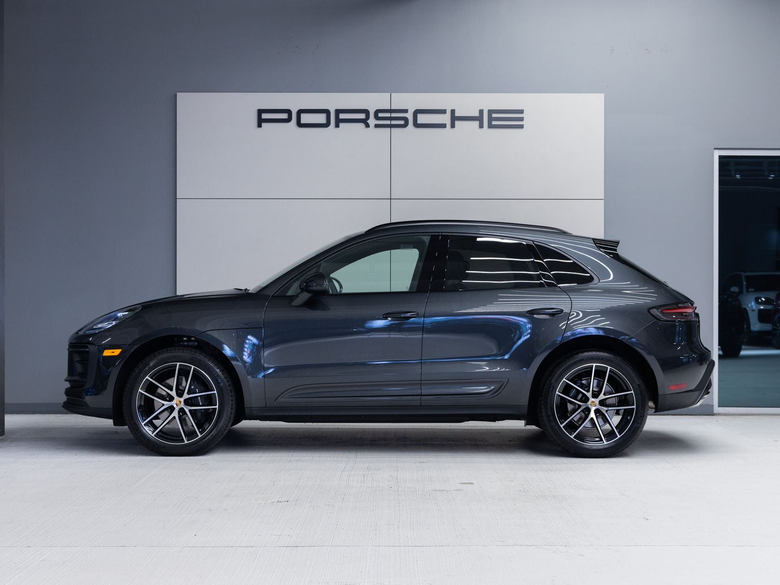 2026 Porsche Macan AWD