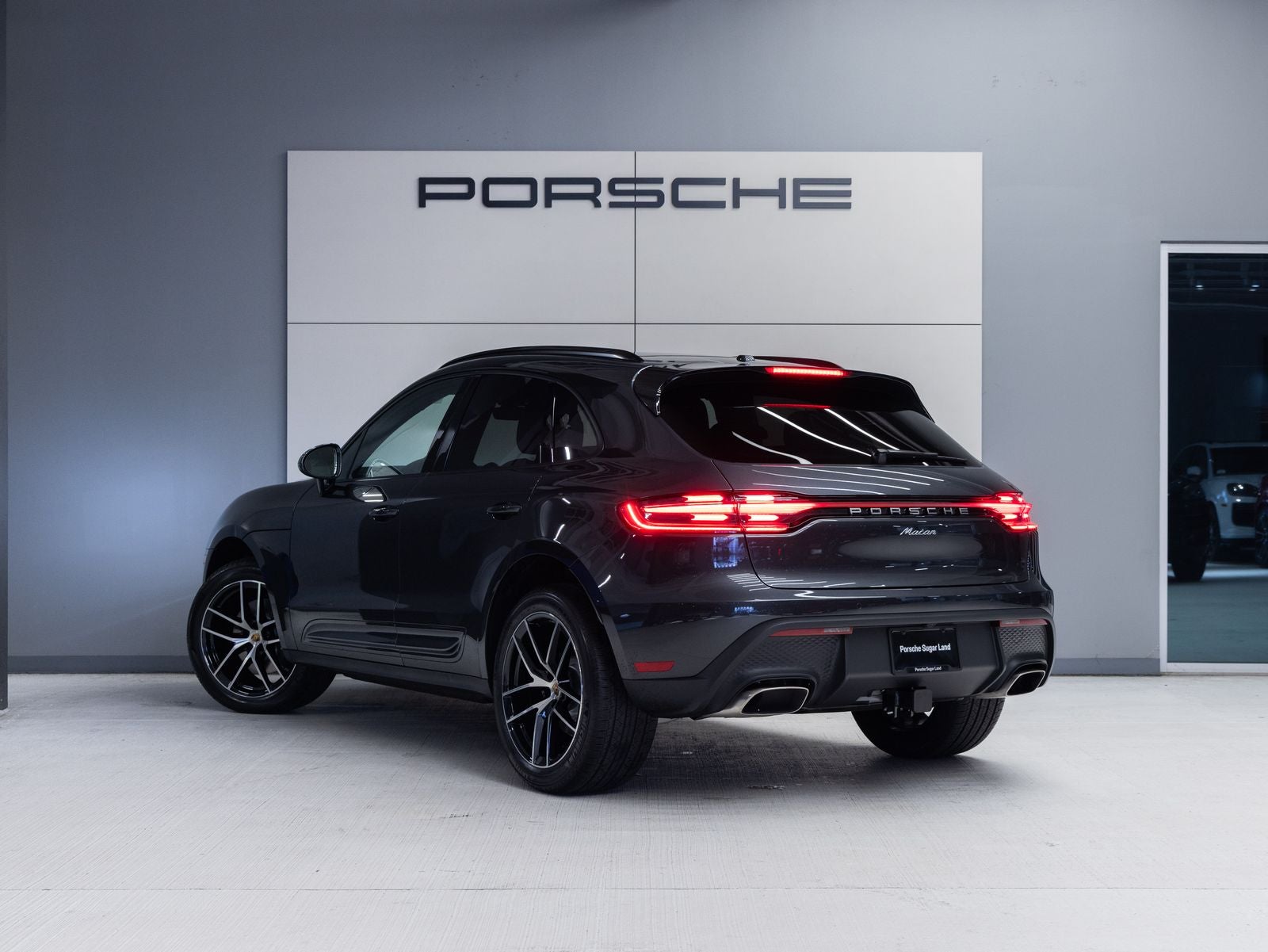 2026 Porsche Macan AWD