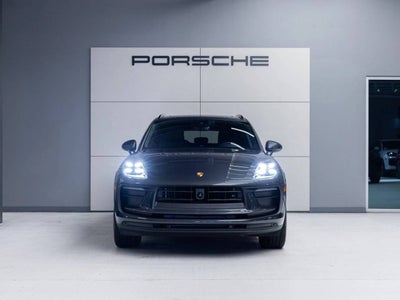 2026 Porsche Macan AWD