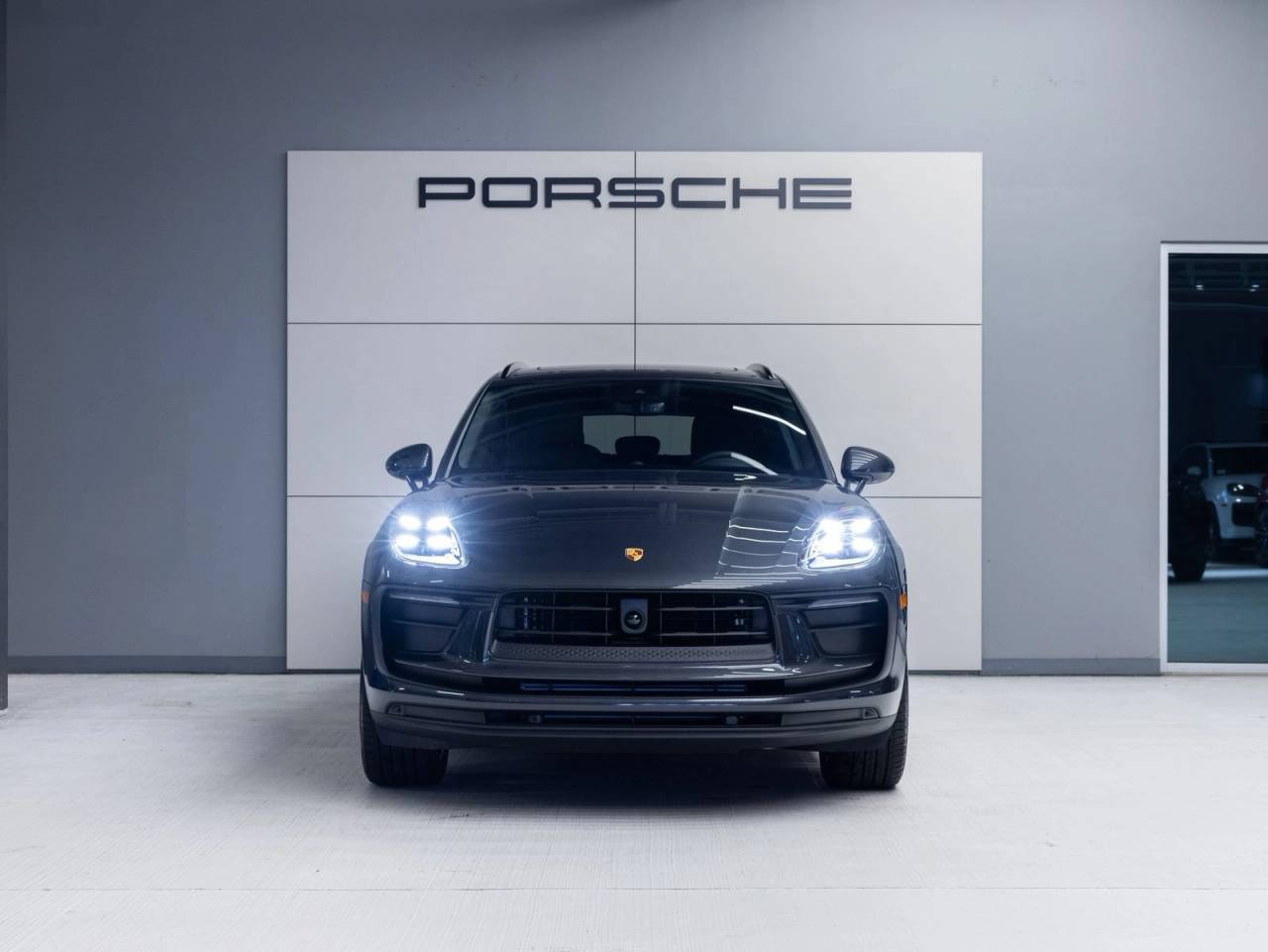 2026 Porsche Macan AWD