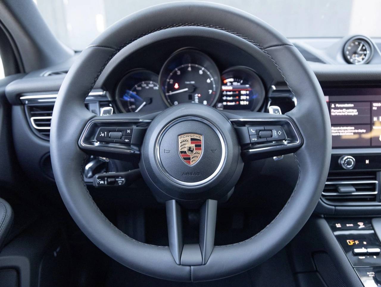2026 Porsche Macan AWD
