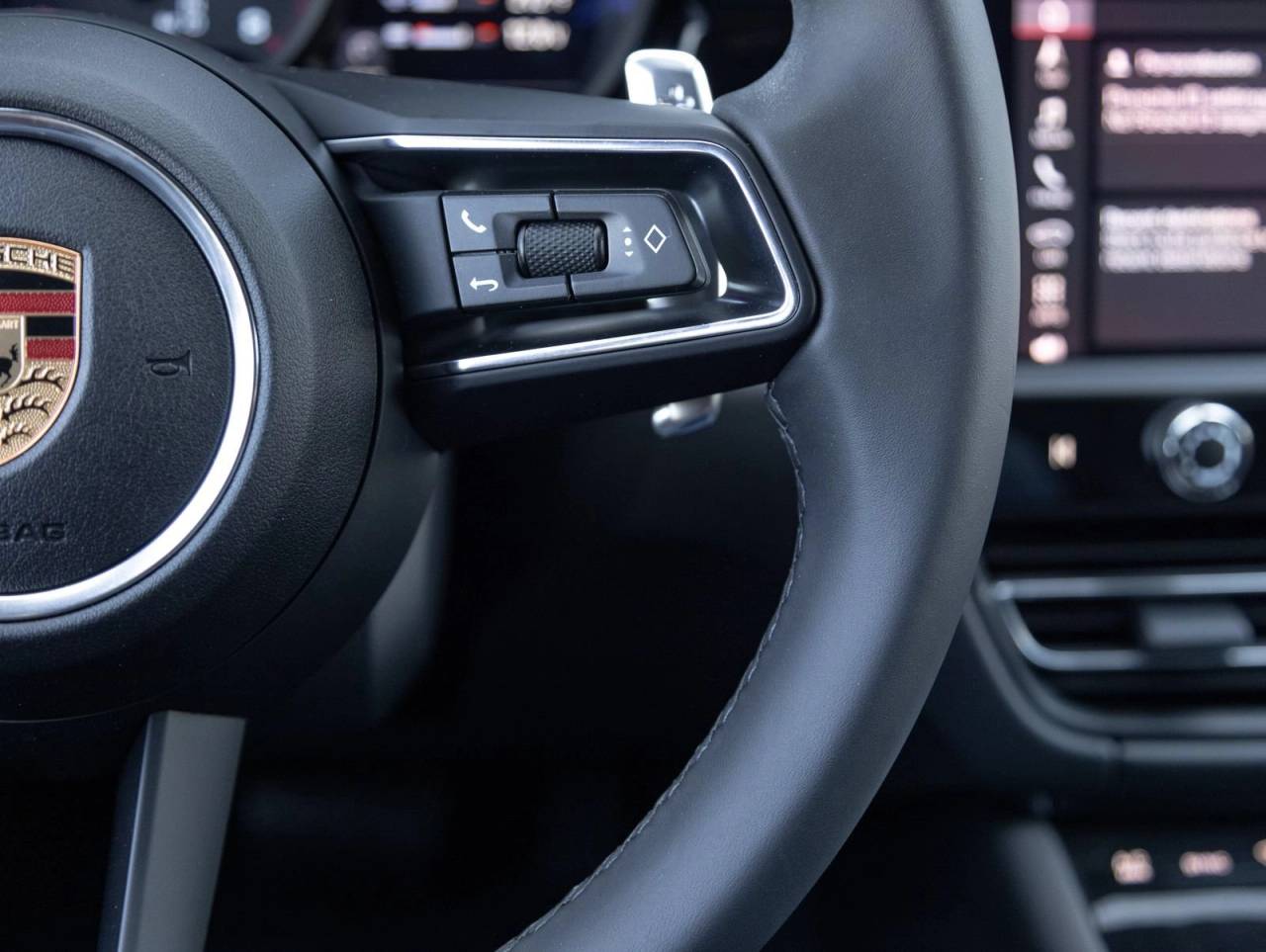 2026 Porsche Macan AWD