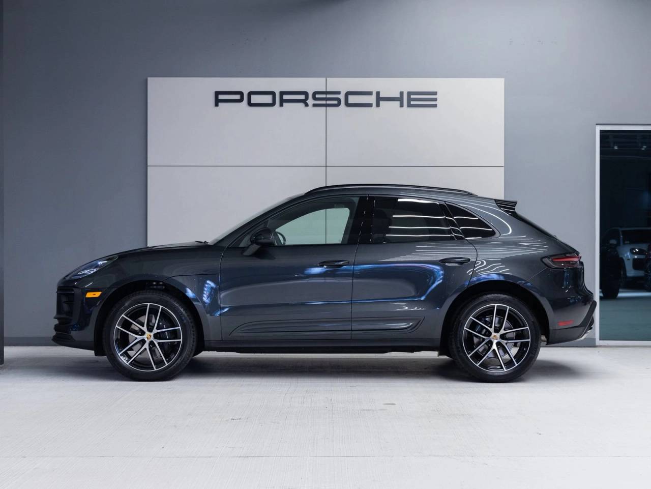 2026 Porsche Macan AWD
