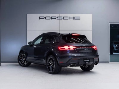 2026 Porsche Macan AWD