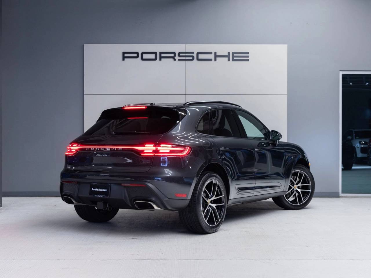 2026 Porsche Macan AWD