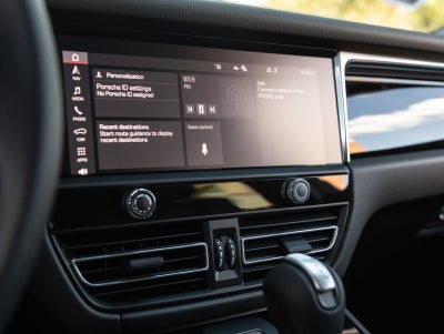 2026 Porsche Macan Macan