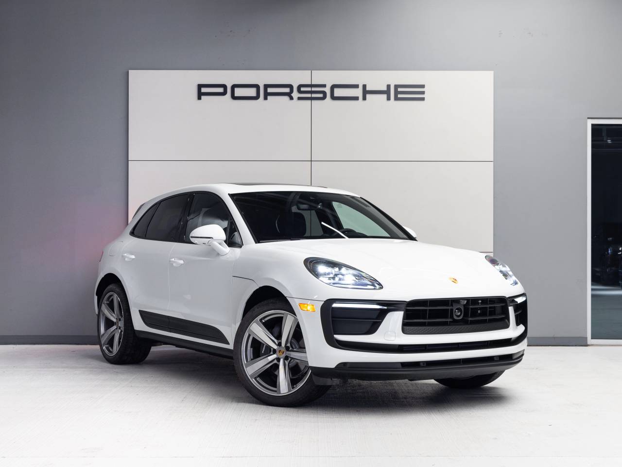 2026 Porsche Macan Macan
