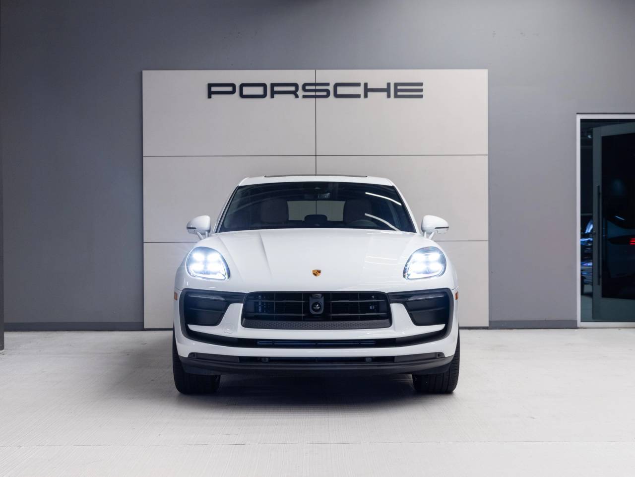 2026 Porsche Macan Macan