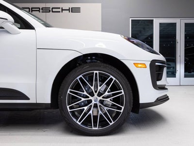 2026 Porsche Macan Macan