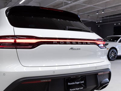 2026 Porsche Macan Macan