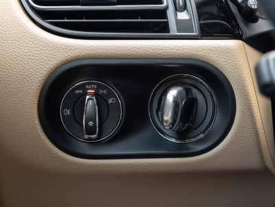 2023 Porsche Macan Macan (MY23)