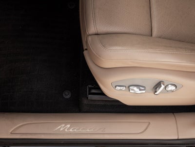 2023 Porsche Macan Macan (MY23)