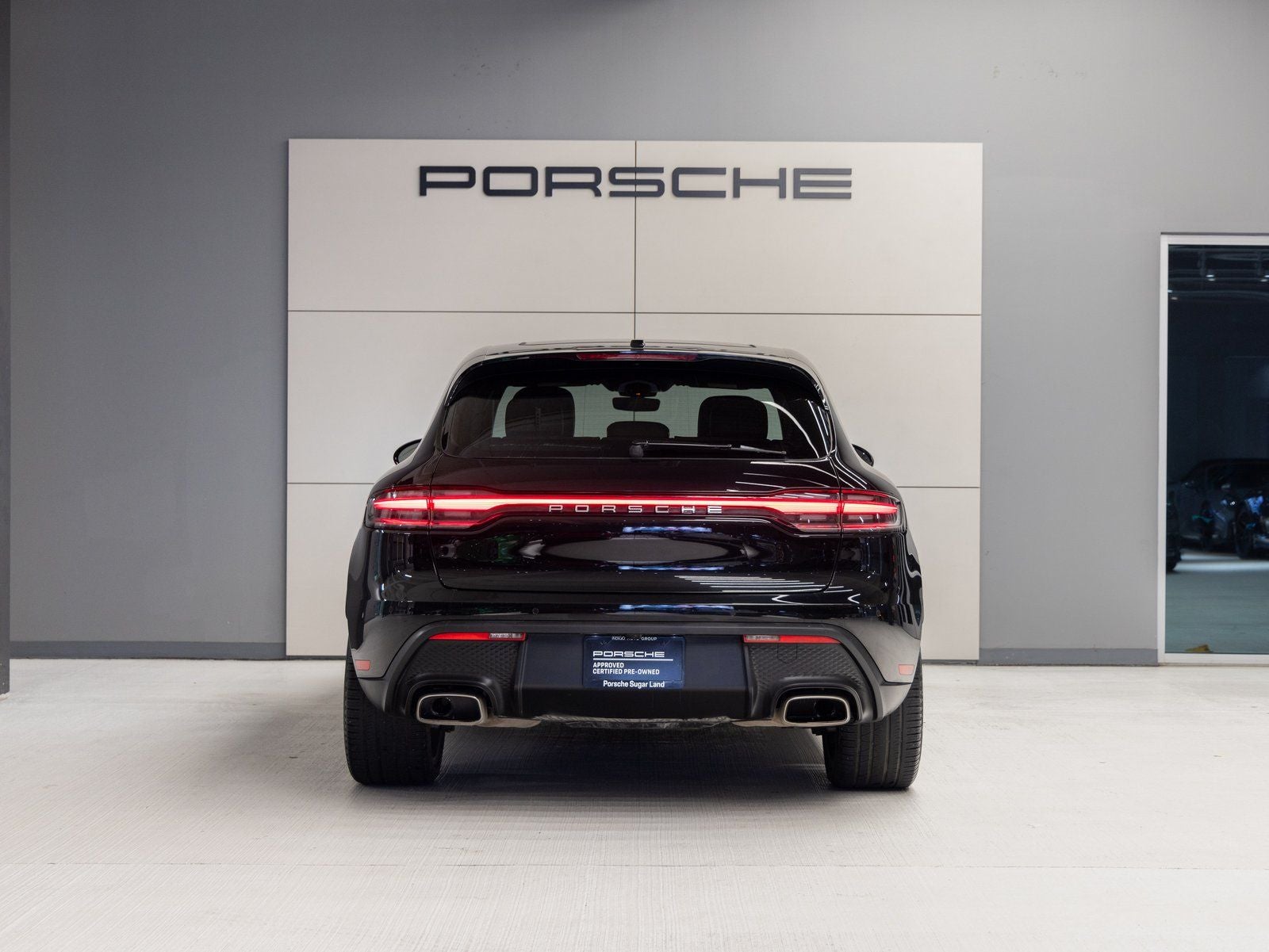 2023 Porsche Macan Macan (MY23)