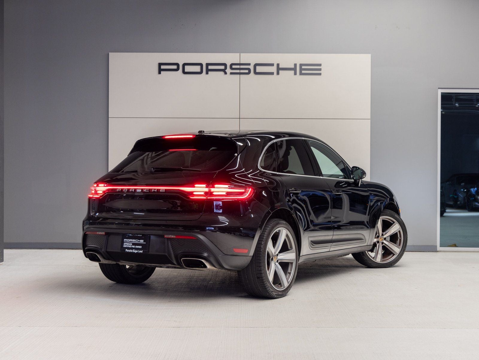 2023 Porsche Macan Macan (MY23)