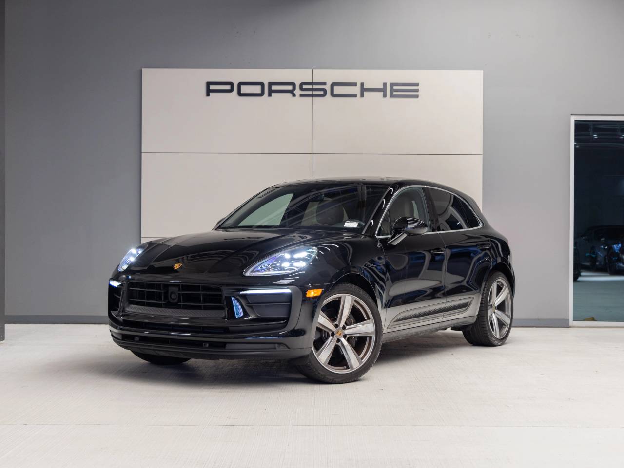 2023 Porsche Macan Macan (MY23)