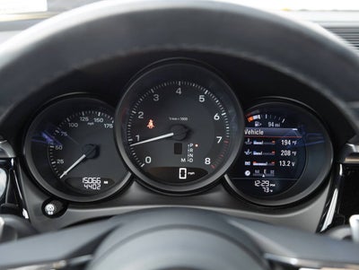 2023 Porsche Macan Macan (MY23)