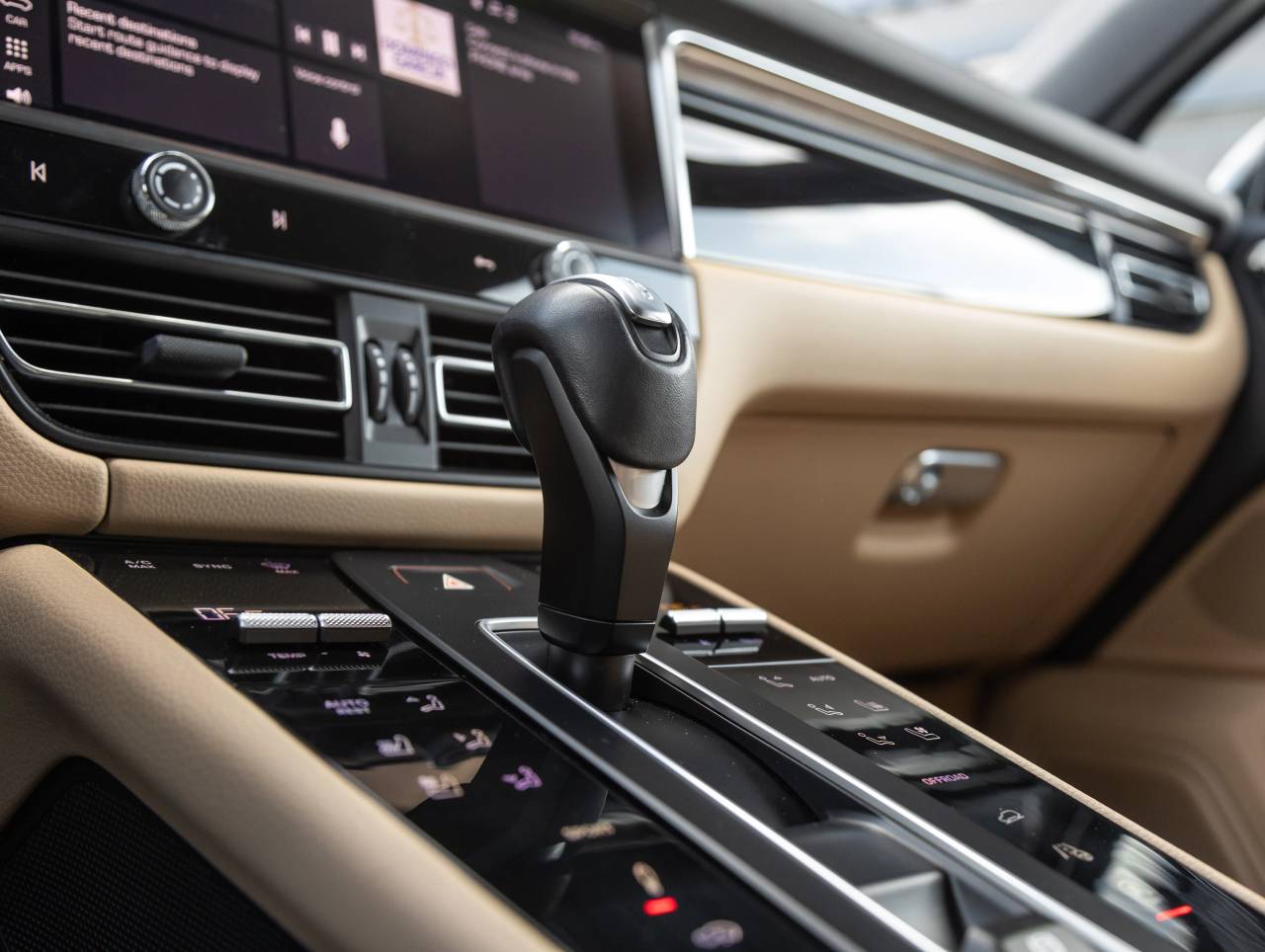 2023 Porsche Macan Macan (MY23)