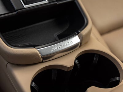 2023 Porsche Macan Macan (MY23)