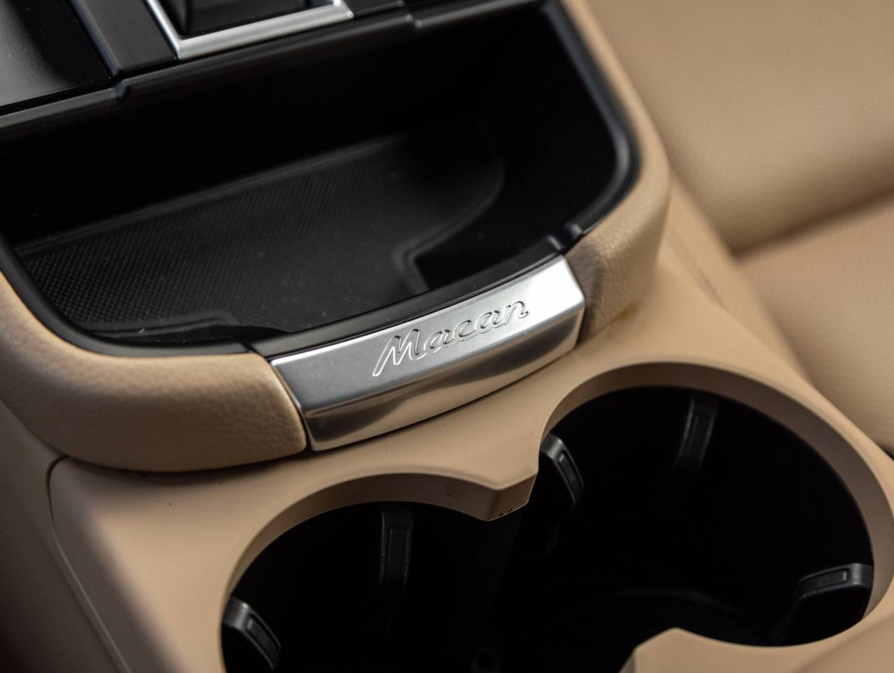 2023 Porsche Macan Macan (MY23)