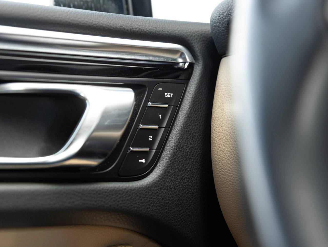 2023 Porsche Macan Macan (MY23)