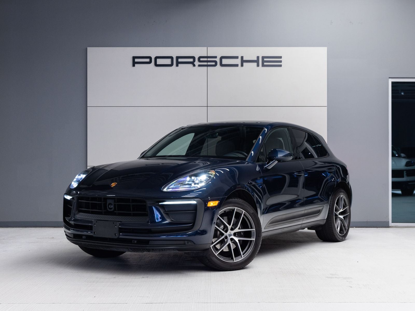 2023 Porsche Macan Macan (MY23)