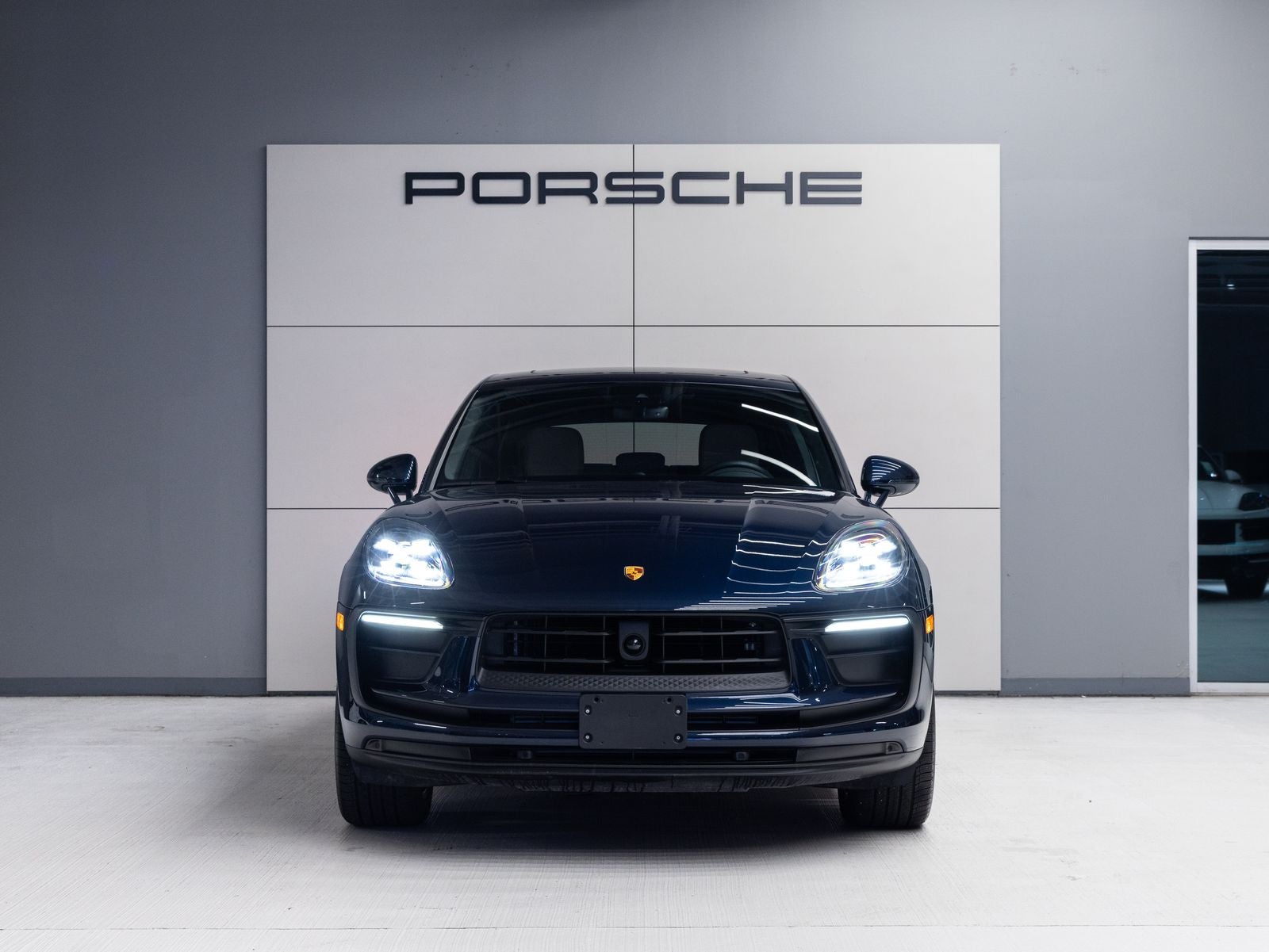 2023 Porsche Macan Macan (MY23)