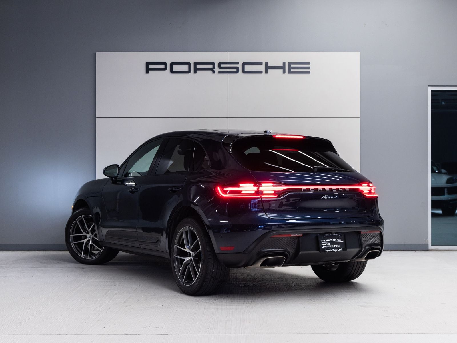 2023 Porsche Macan Macan (MY23)
