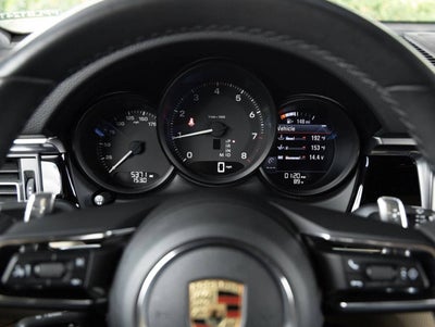 2023 Porsche Macan Macan (MY23)