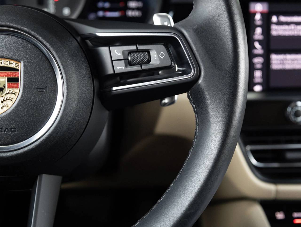 2023 Porsche Macan Macan (MY23)