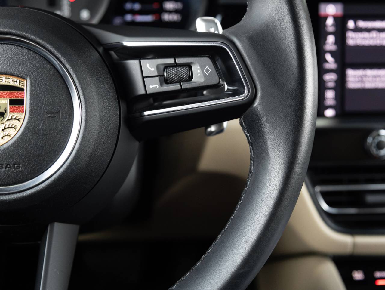 2023 Porsche Macan Macan (MY23)