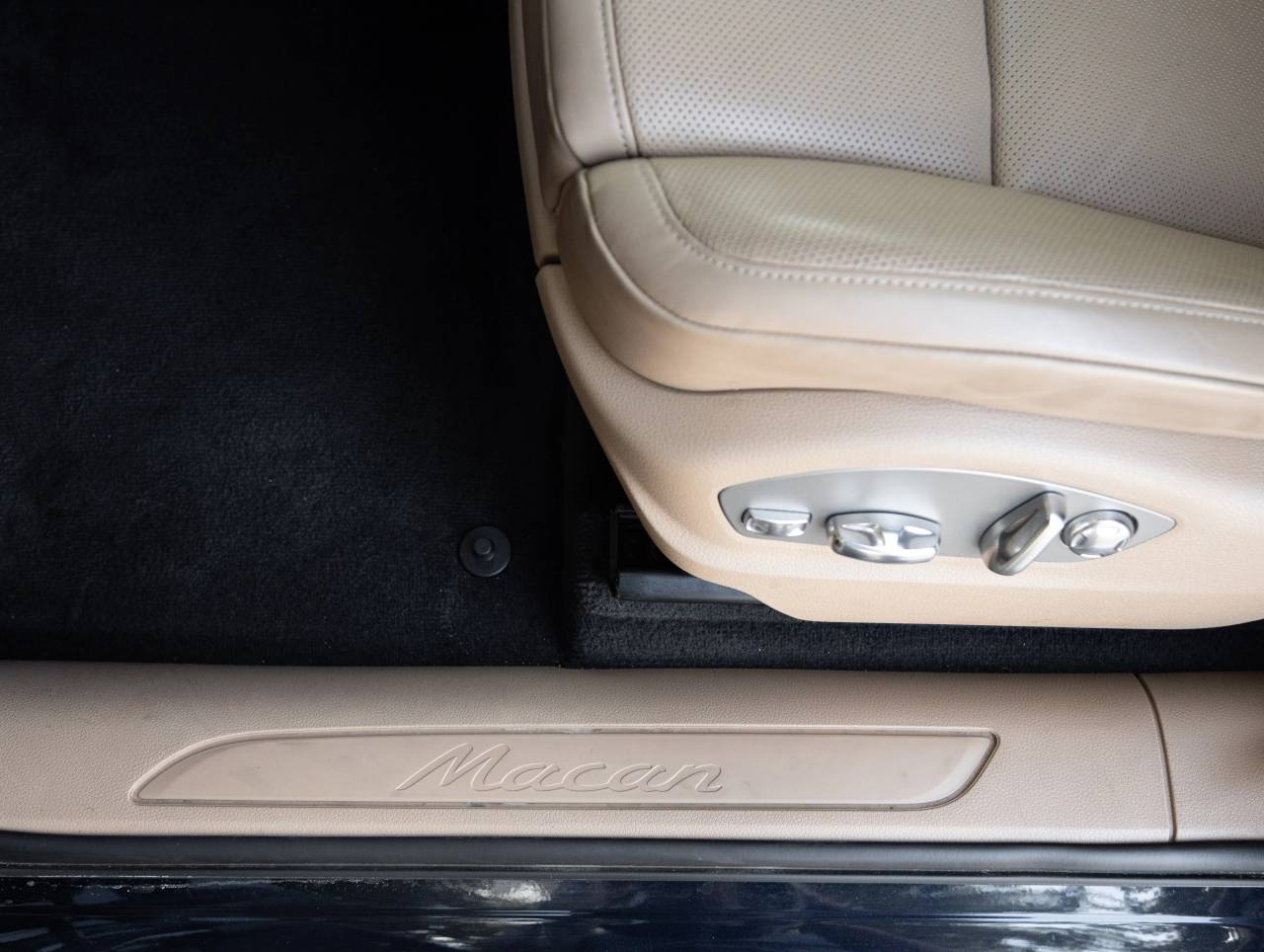 2023 Porsche Macan Macan (MY23)