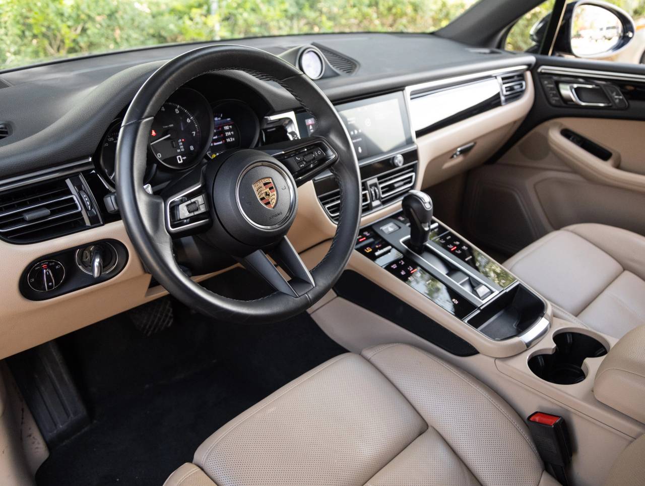 2023 Porsche Macan AWD
