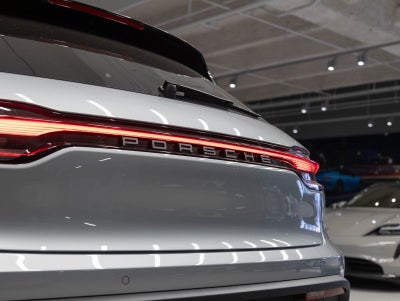 2026 Porsche Macan Macan