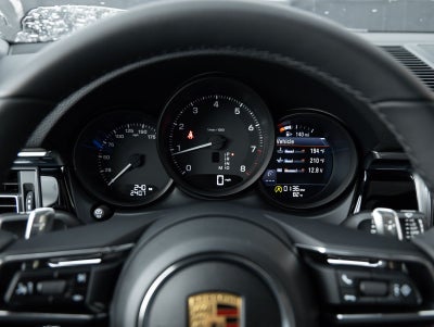 2026 Porsche Macan Macan