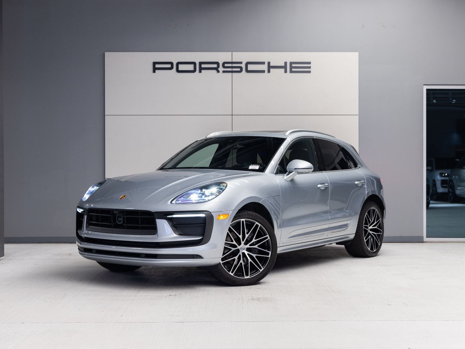 2024 Porsche Macan Macan (MY24)