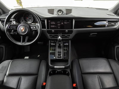 2024 Porsche Macan Macan (MY24)