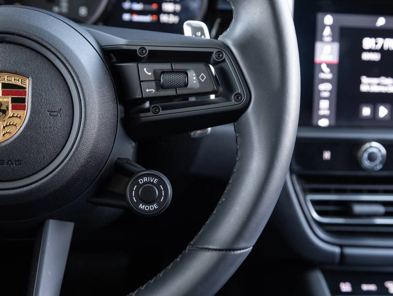 2024 Porsche Macan T