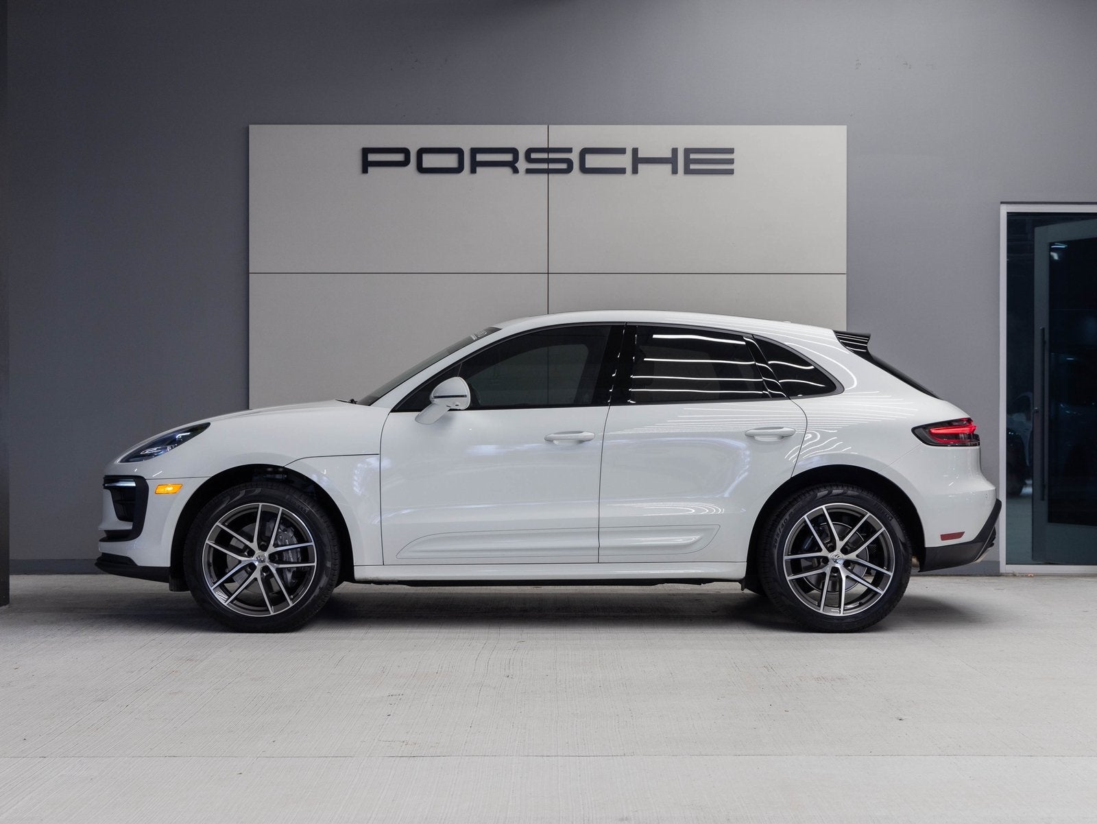 2025 Porsche Macan Macan